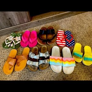 Lot of girls sandals 🩴